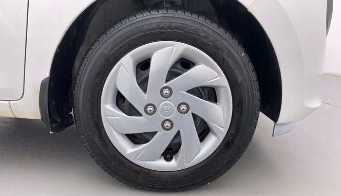 2018 Hyundai NEW SANTRO ASTA 1.1 MT, Petrol, Manual, 5,477 km, Right Front Wheel