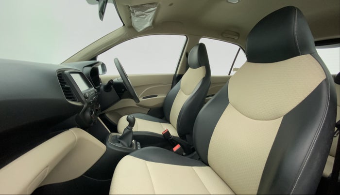 2018 Hyundai NEW SANTRO ASTA 1.1 MT, Petrol, Manual, 5,477 km, Right Side Front Door Cabin