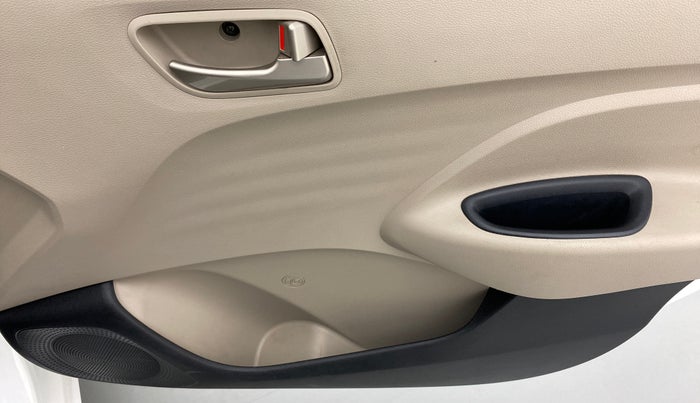 2018 Hyundai NEW SANTRO ASTA 1.1 MT, Petrol, Manual, 5,477 km, Driver Side Door Panels Control