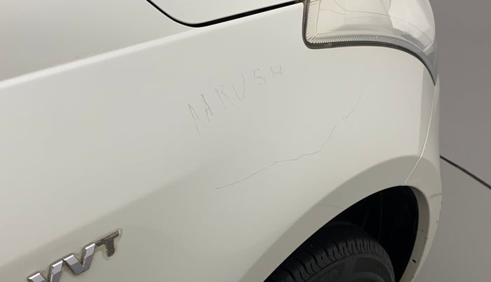 2013 Maruti Swift VXI, Petrol, Manual, 79,009 km, Right fender - Minor scratches