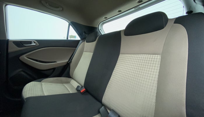 2019 Hyundai Elite i20 1.2 SPORTS PLUS VTVT, Petrol, Manual, 37,168 km, Right Side Rear Door Cabin