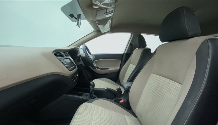 2019 Hyundai Elite i20 1.2 SPORTS PLUS VTVT, Petrol, Manual, 37,168 km, Right Side Front Door Cabin