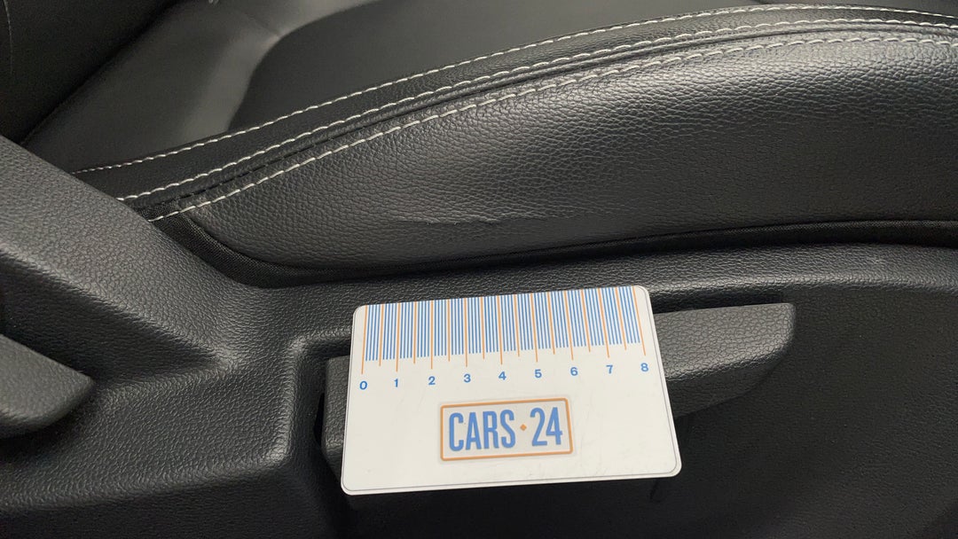 Seats Front RHS Wear