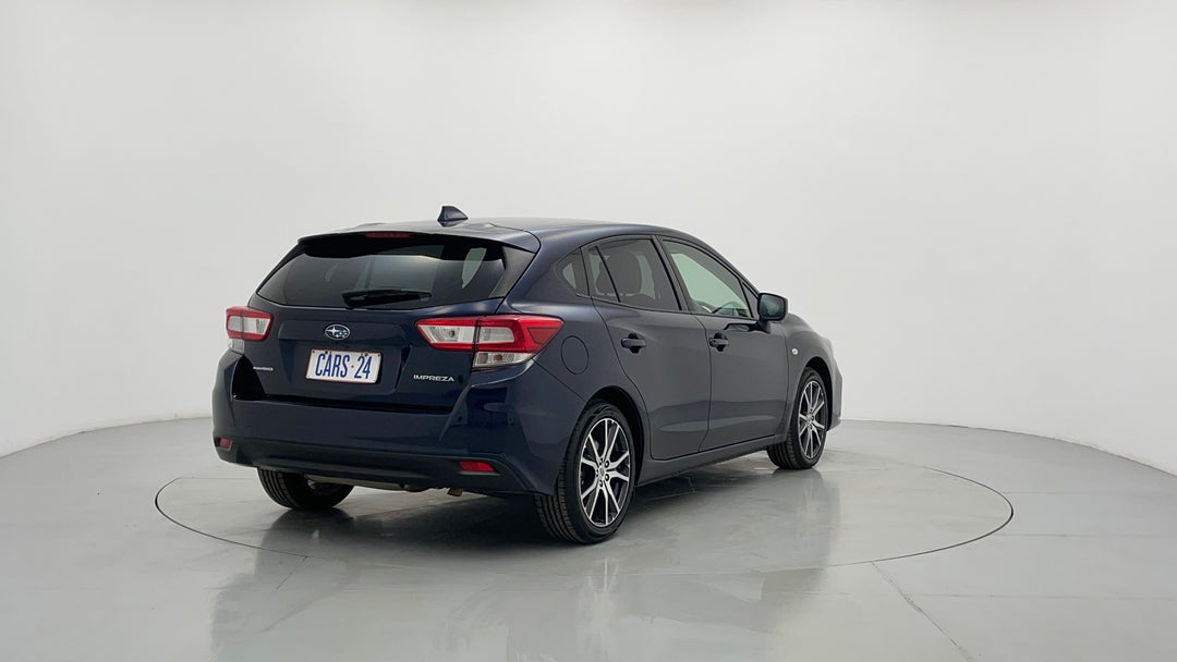 Right Back Diagonal (45- Degree) View