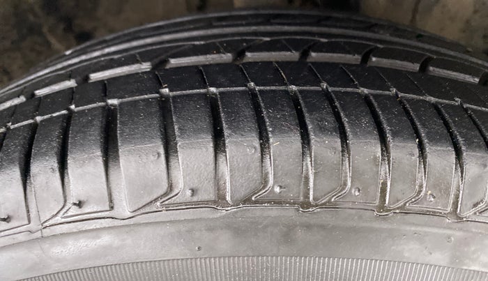 2017 Honda City V MT PETROL, Petrol, Manual, 47,547 km, Right Front Tyre Tread
