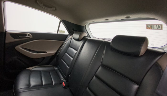 2015 Hyundai Elite i20 ASTA 1.2, Petrol, Manual, 39,459 km, Right Side Rear Door Cabin