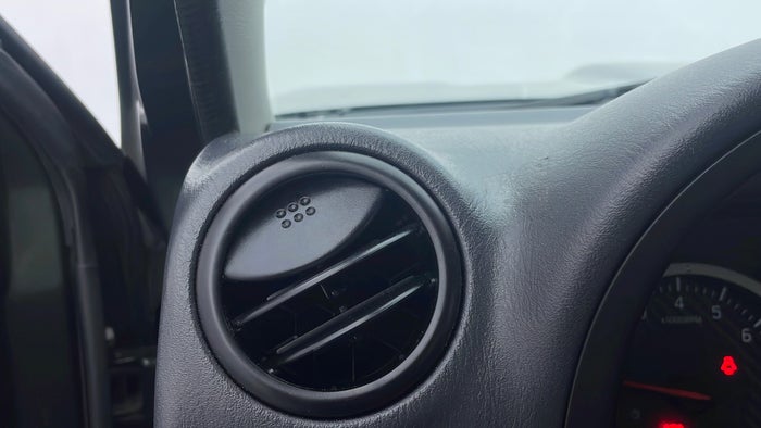 SUZUKI JIMNY-Dashboard AC Vent Broken