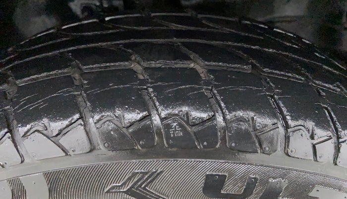 2010 Maruti Wagon R 1.0 LXI, Petrol, Manual, 25,943 km, Right Front Tyre Tread