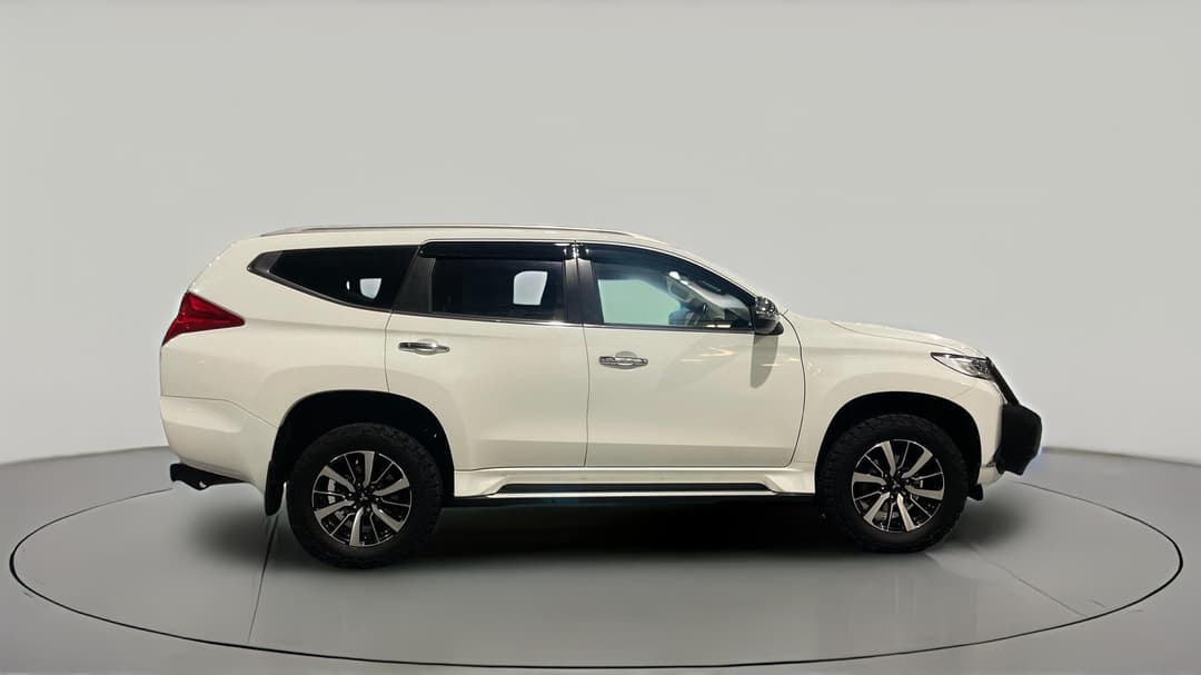 2018 Mitsubishi Pajero Sport Gls (4x4) 7 Seat, Automatic, 131376 km, Right Side View
