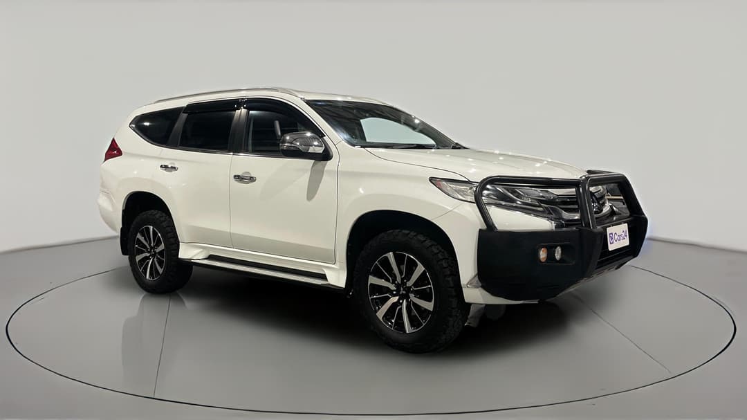 2018 Mitsubishi Pajero Sport Gls (4x4) 7 Seat, Automatic, 131376 km, Right Front Diagonal (45- Degree) View