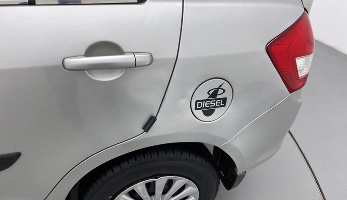 2015 Maruti Swift Dzire VDI, Diesel, Manual, 88,153 km, Left quarter panel - Minor scratches