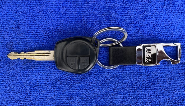 2015 Maruti Swift Dzire VDI, Diesel, Manual, 88,153 km, Key Close Up