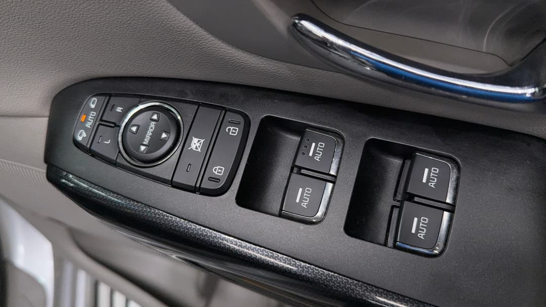 2019 Kia Carnival Sli, Automatic, 95917 km, Drivers Side Door Panel Controls