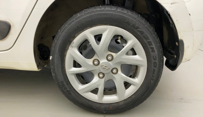 2017 Hyundai Grand i10 MAGNA 1.2 KAPPA VTVT, Petrol, Manual, 40,795 km, Left Rear Wheel