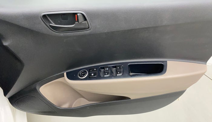 2017 Hyundai Grand i10 MAGNA 1.2 KAPPA VTVT, Petrol, Manual, 40,795 km, Driver Side Door Panels Control