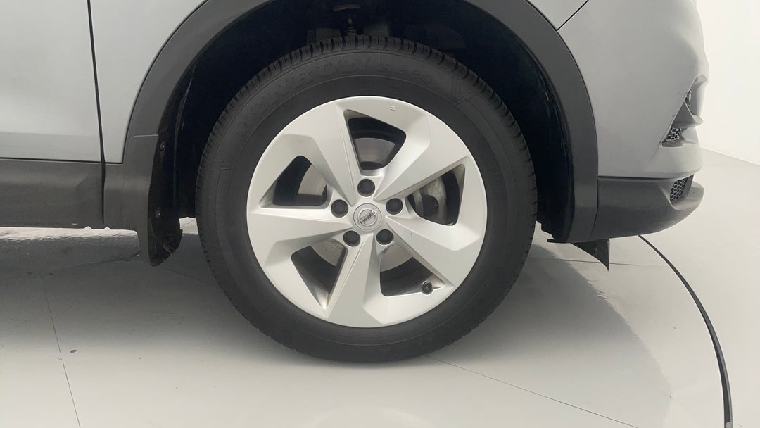 2018 Nissan Qashqai St, Automatic, 68382 km, Right Front Wheel