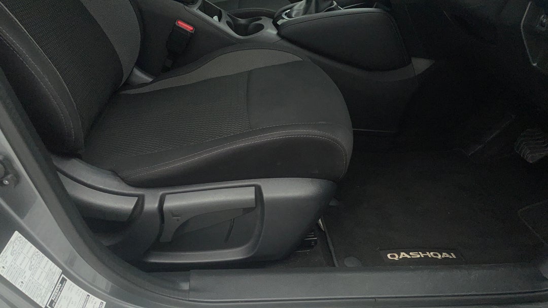 2018 Nissan Qashqai St, Automatic, 68382 km, Drivers Side Adjustment Panel