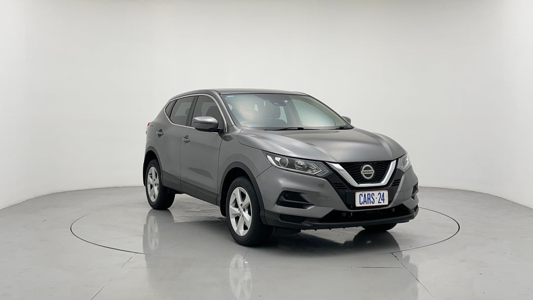 2018 Nissan Qashqai St, Automatic, 68382 km, Right Front Diagonal (45- Degree) View