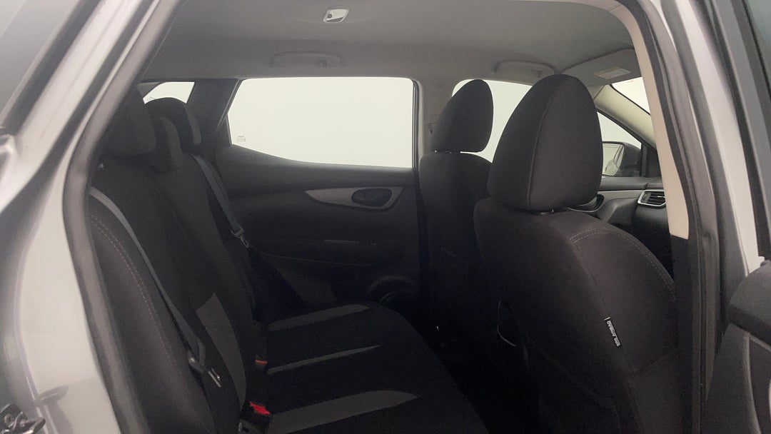 2018 Nissan Qashqai St, Automatic, 68382 km, Right Side Rear Door Cabin View