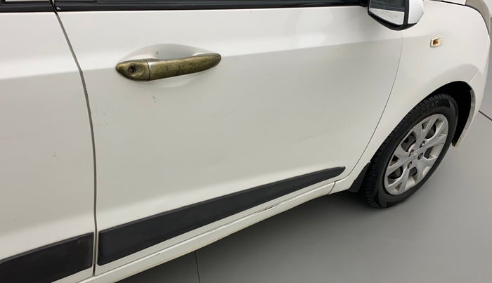 2016 Hyundai Grand i10 MAGNA 1.2 KAPPA VTVT, Petrol, Manual, 64,160 km, Driver-side door - Slightly rusted