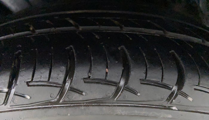 2018 Maruti Dzire ZDI Plus, Diesel, Manual, 52,002 km, Right Rear Tyre Tread
