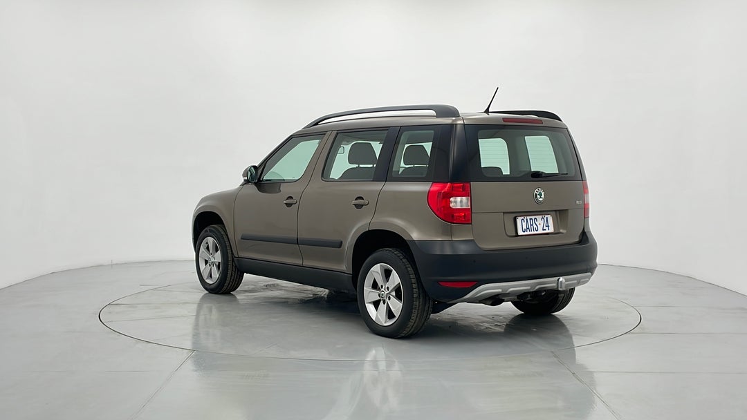 Left Back Diagonal (45- Degree) View