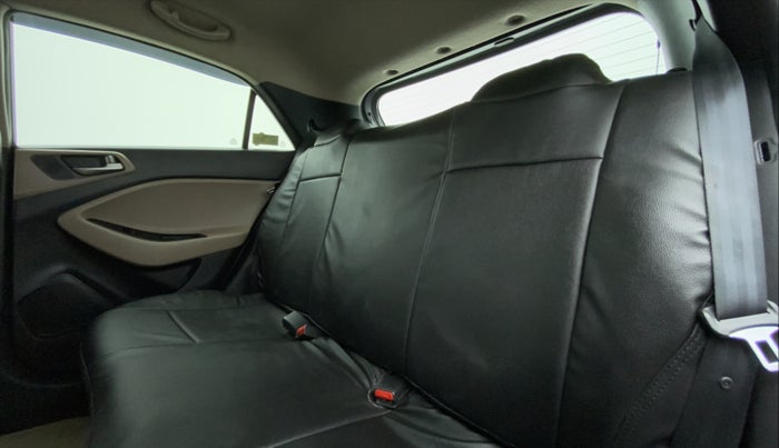2015 Hyundai Elite i20 ASTA 1.2, Petrol, Manual, 67,254 km, Right Side Rear Door Cabin