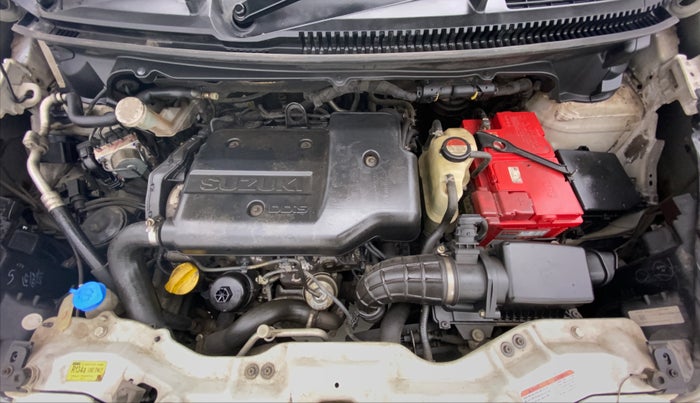 2015 Maruti Ertiga ZDI, Diesel, Manual, 49,628 km, Engine Bonet View