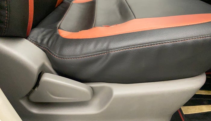 2016 Datsun Redi Go S, Petrol, Manual, 42,903 km, Driver Side Adjustment Panel