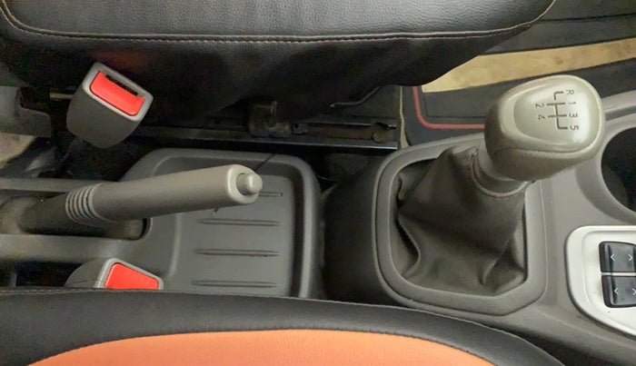 2016 Datsun Redi Go S, Petrol, Manual, 42,903 km, Gear Lever