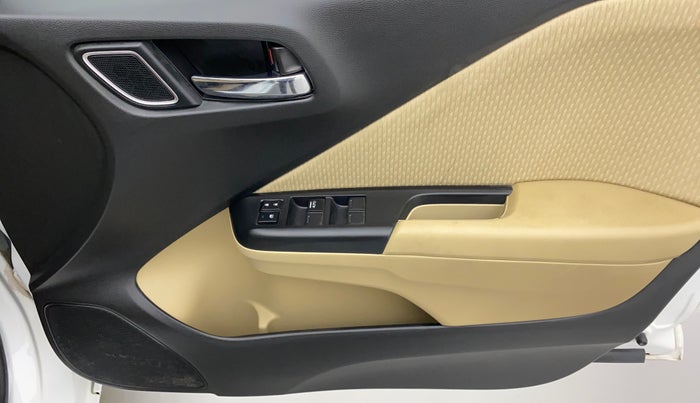 2022 Honda City 1.5L I-VTEC V MT 4TH GEN, Petrol, Manual, 2,369 km, Driver Side Door Panels Control