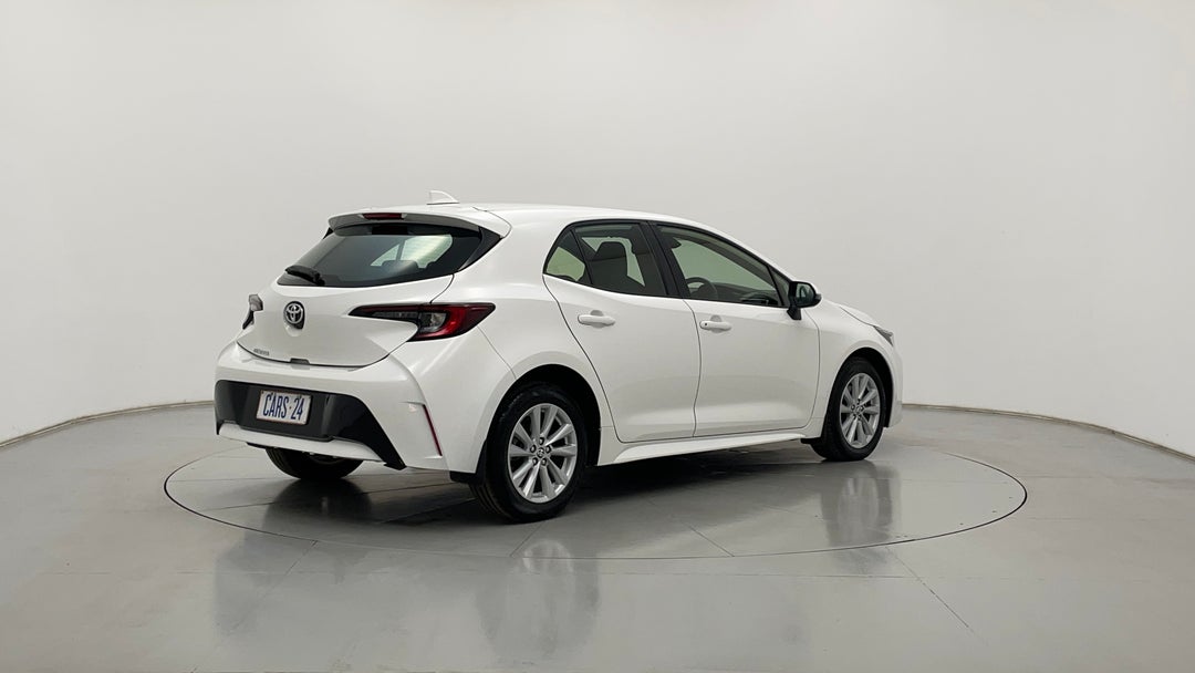 Right Back Diagonal (45- Degree) View