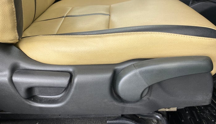 2017 Honda Jazz 1.2L I-VTEC V AT, Petrol, Automatic, 28,608 km, Driver Side Adjustment Panel