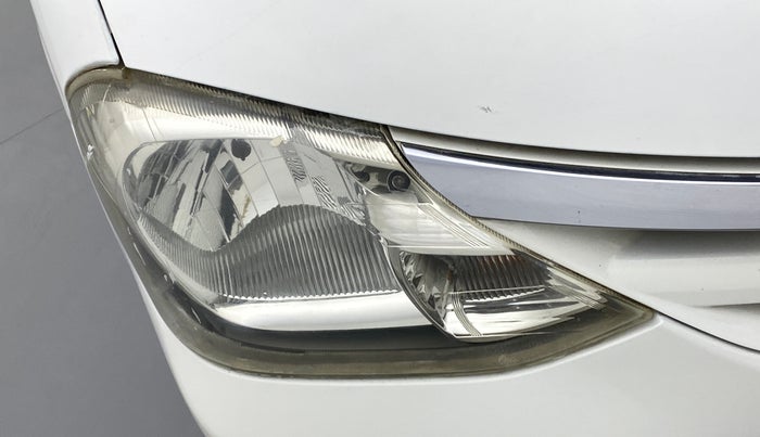 2011 Toyota Etios G, Petrol, Manual, 85,630 km, Right headlight - Faded