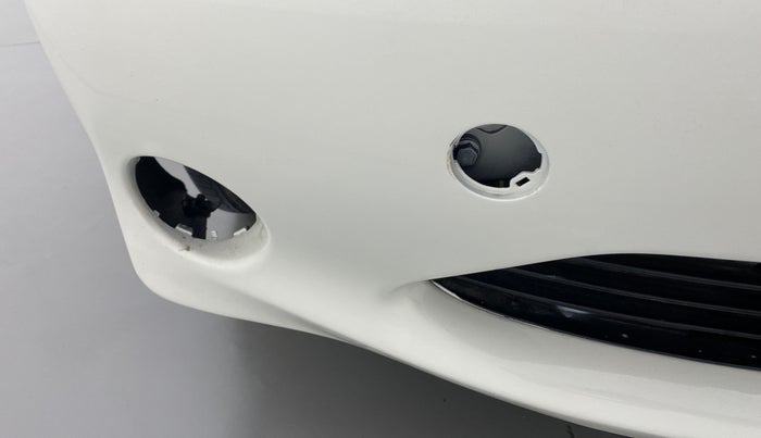2011 Toyota Etios G, Petrol, Manual, 85,630 km, Right fog light - Fog Light cover missing