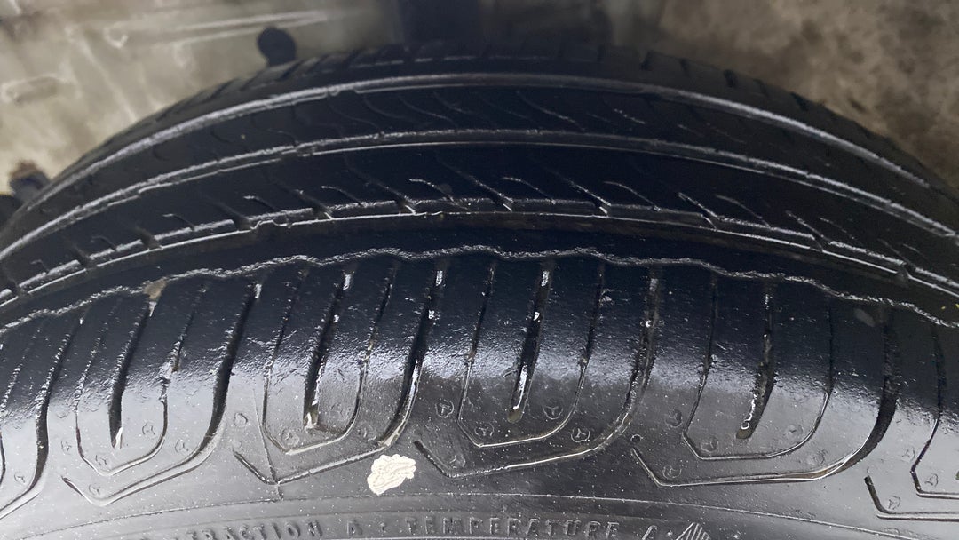 Left Front Tyre Tread
