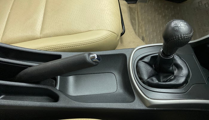 2016 Honda City VX MT PETROL, Petrol, Manual, 43,376 km, Gear Lever