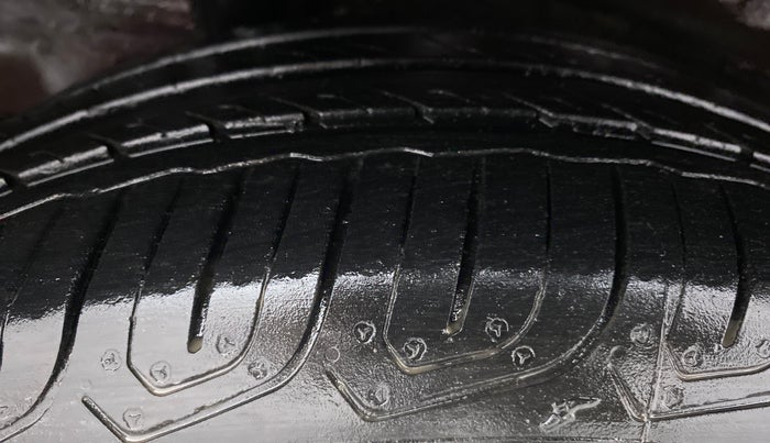 2016 Honda City VX MT PETROL, Petrol, Manual, 43,376 km, Right Rear Tyre Tread