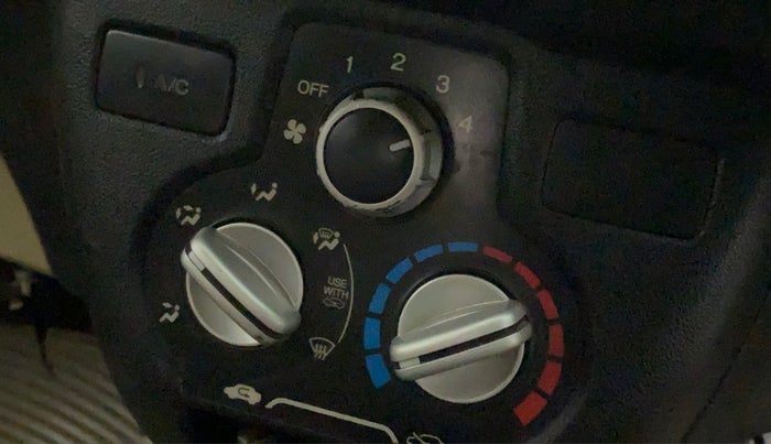 2012 Honda Brio S MT, Petrol, Manual, 60,023 km, AC Unit - Directional switch has minor damage