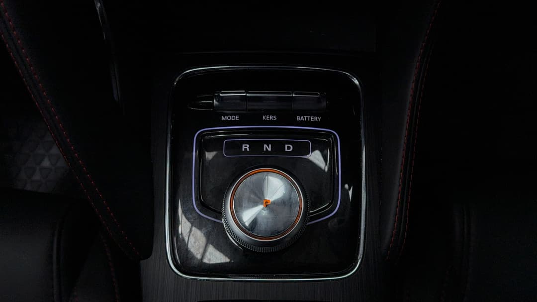 2022 MG ZS EV Essence, Automatic, 37611 km, Gear Lever 