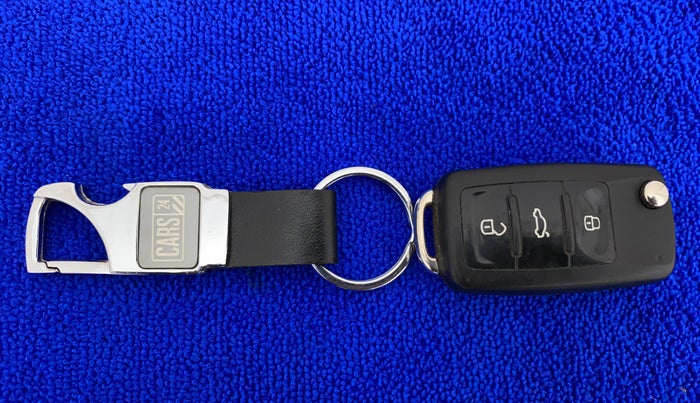 2016 Volkswagen Ameo HIGHLINE1.2L, Petrol, Manual, 53,389 km, Key Close Up