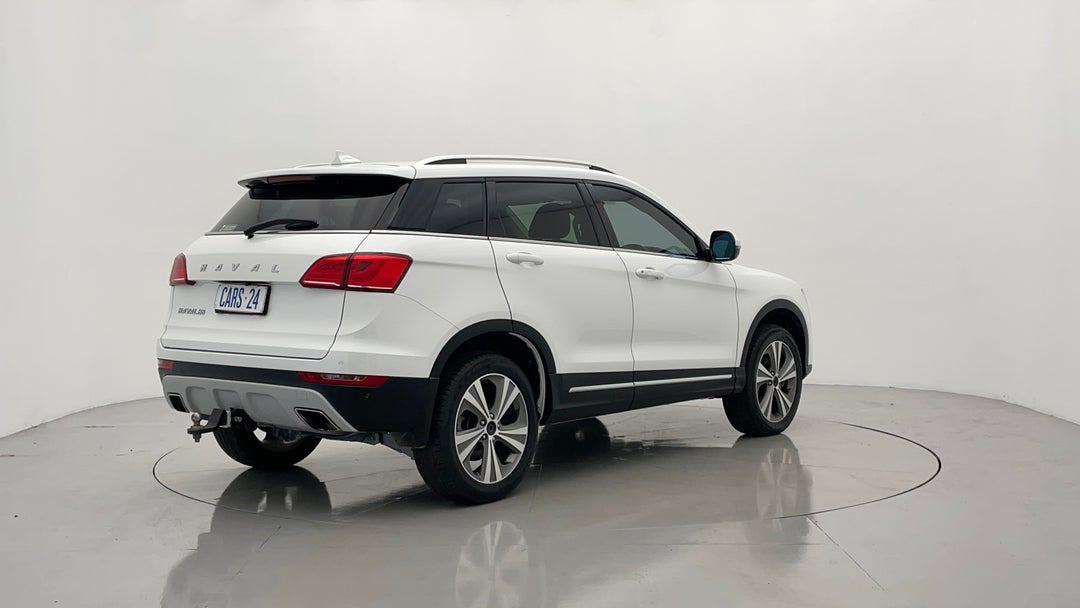 Right Back Diagonal (45- Degree) View