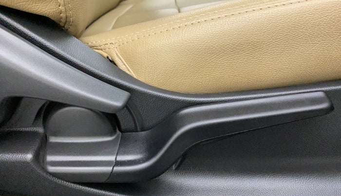2019 Honda Amaze 1.2 VX CVT I VTEC, Petrol, Automatic, 14,643 km, Driver Side Adjustment Panel