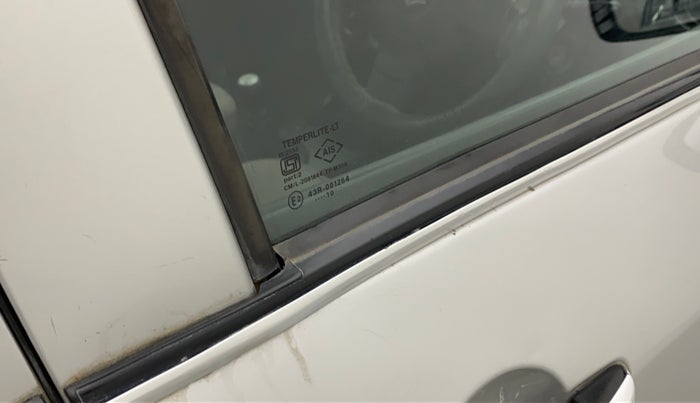 2010 Maruti Swift Dzire LXI, Petrol, Manual, 90,684 km, Driver-side door - Weather strip has minor damage