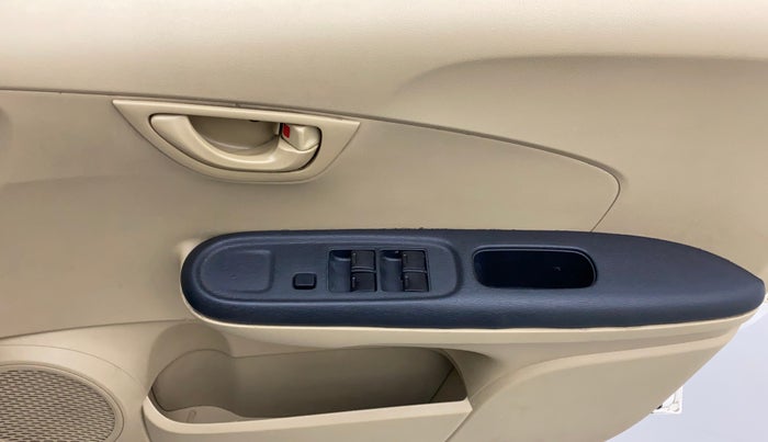 2015 Honda Amaze 1.2L I-VTEC E, Petrol, Manual, 73,570 km, Right front window switch / handle - Master window function not working