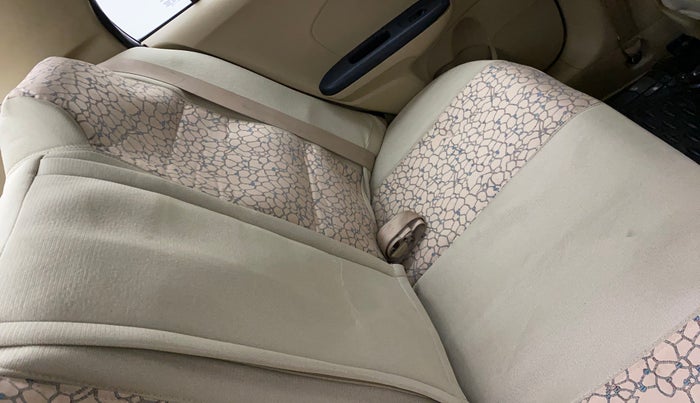 2015 Honda Amaze 1.2L I-VTEC E, Petrol, Manual, 73,570 km, Second-row left seat - Cover slightly stained