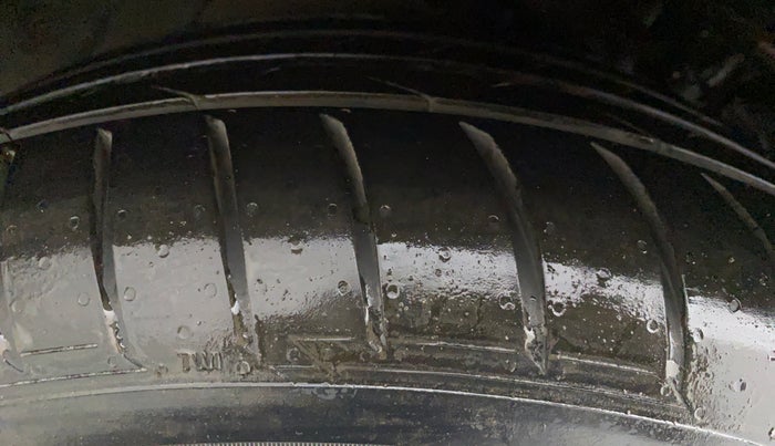 2019 Ford Figo Aspire 1.2 TITANIUM PETROL, Petrol, Manual, 31,209 km, Right Rear Tyre Tread