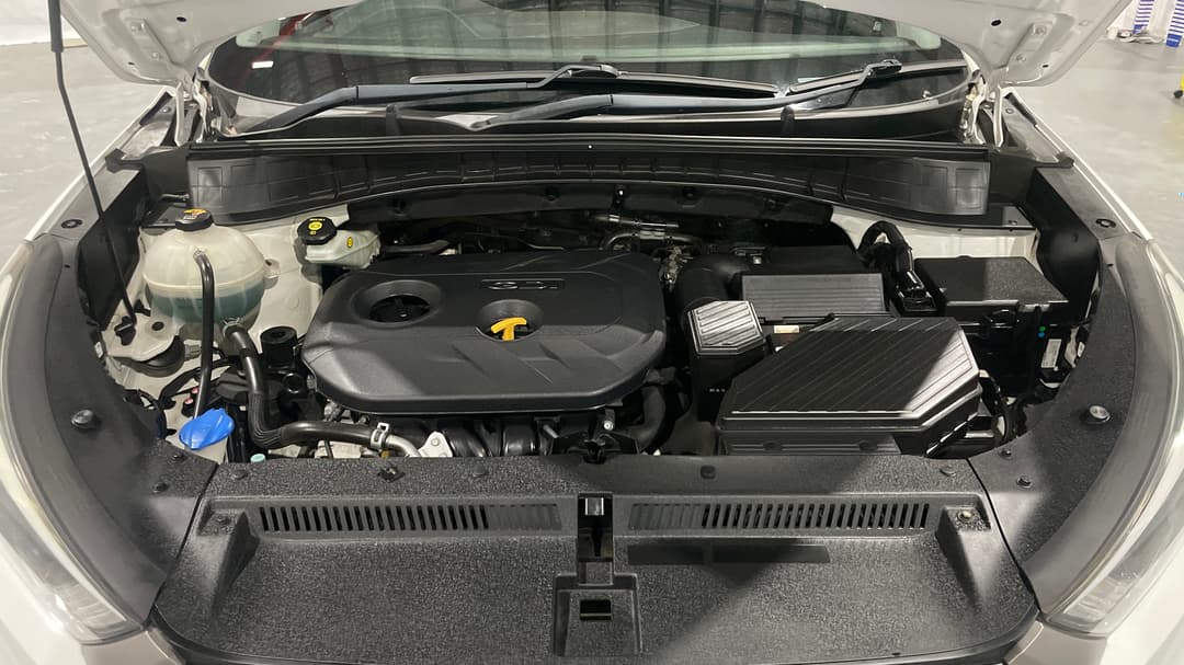 2017 Hyundai Tucson Active (FWD), Manual, 75212 km, Open Bonnet (Engine)