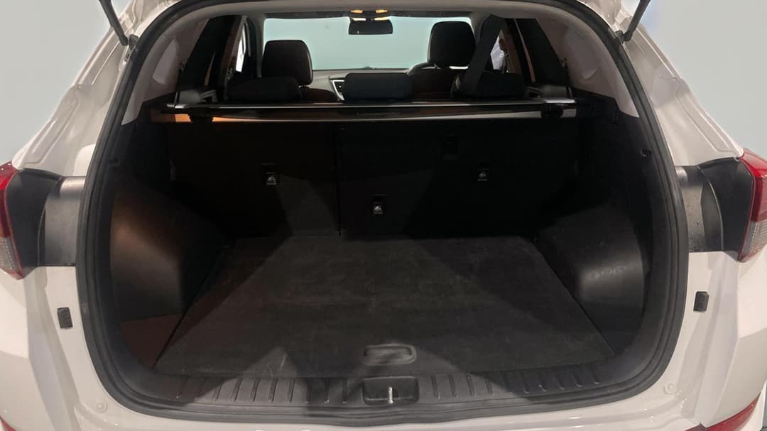 2017 Hyundai Tucson Active (FWD), Manual, 75212 km, Boot Inside View