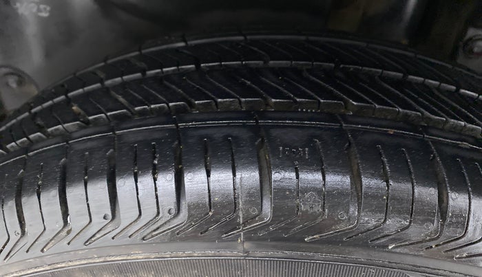 2015 Maruti Swift Dzire VDI ABS, Diesel, Manual, 67,395 km, Left Rear Tyre Tread